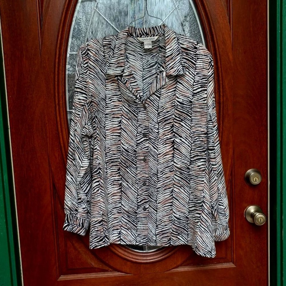 Allison Daley Animal Print Blouse Size 16